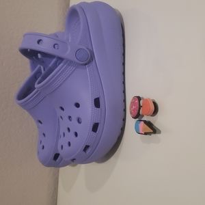 crocs